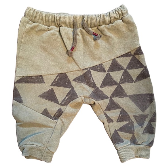 3-pack of Zara Pants - 6-9months - Picture 4 of 7